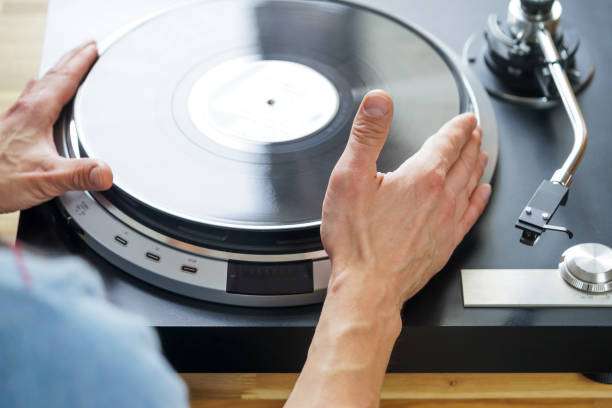 Vinyl record players do not require frequent adjustments.